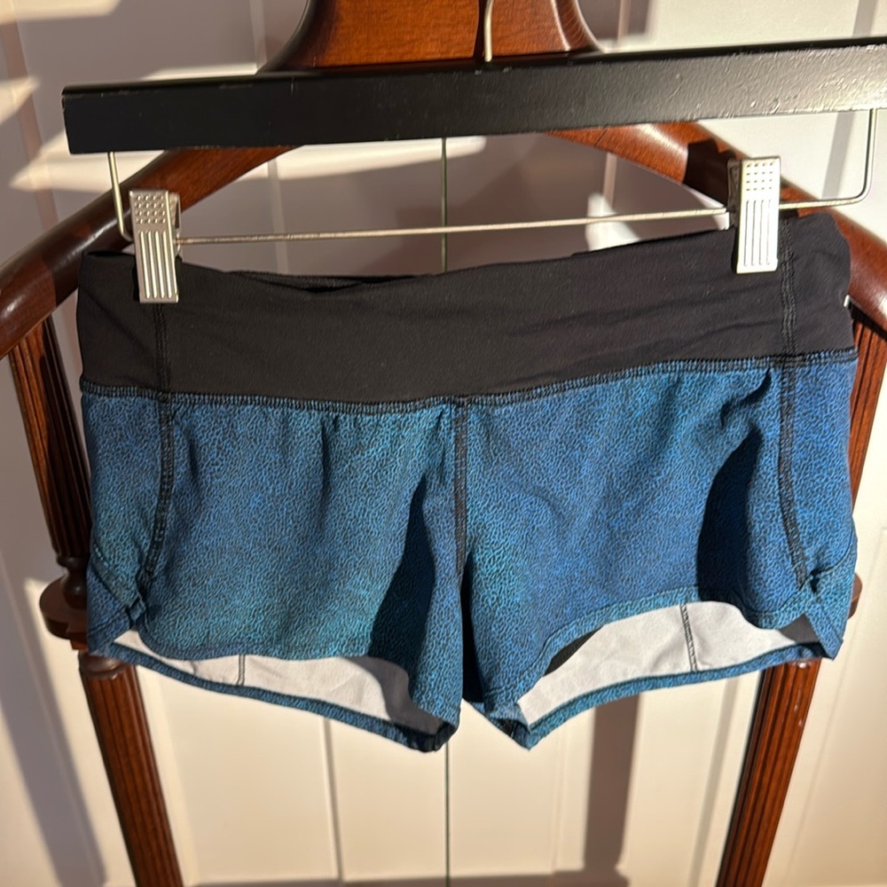 Lululemon speed up 2.5 shorts